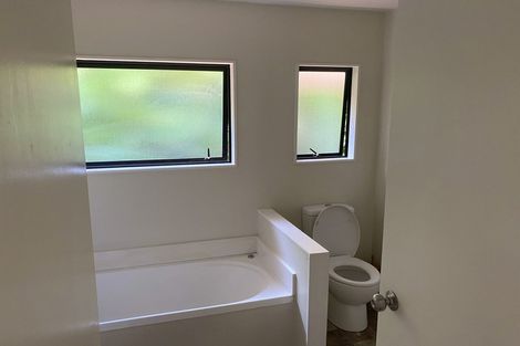 Photo of property in 4 Springtime Crescent, Stanmore Bay, Whangaparaoa, 0932