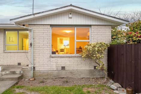 Photo of property in 1/125 Prestons Road, Redwood, Christchurch, 8051