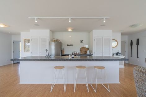 Photo of property in 656 Matarangi Drive, Matarangi, Whitianga, 3592