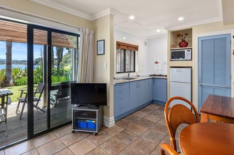 Photo of property in 950 Whangaruru Road North, Whangaruru, Russell, 0184