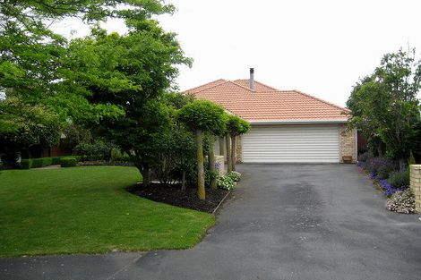 Photo of property in 23 Thornwood Place, Redwood, Christchurch, 8051