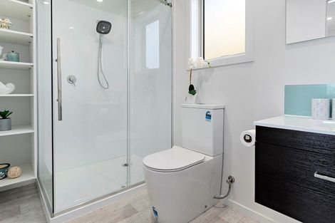 Photo of property in 192 Welcome Bay Road, Welcome Bay, Tauranga, 3112