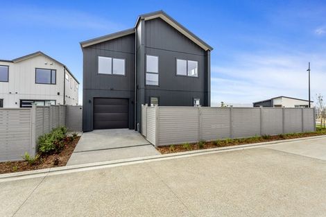 Photo of property in 32 Viridian Avenue, Rosehill, Papakura, 2113