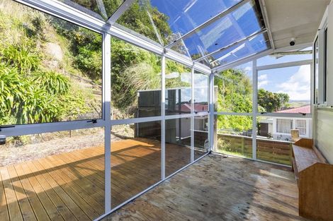 Photo of property in 96 Beazley Avenue, Paparangi, Wellington, 6037