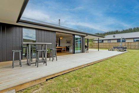 Photo of property in 2 Franks Place, Outram, 9019