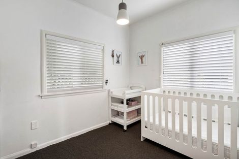 Photo of property in 1/21 Abbotleigh Avenue, Te Atatu Peninsula, Auckland, 0610