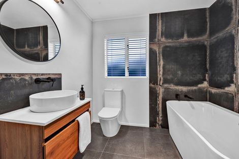 Photo of property in 6 Edna Wills Place, Hawera, 4610