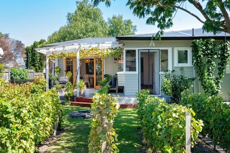 Photo of property in 702 Avenue Road East, Parkvale, Hastings, 4122