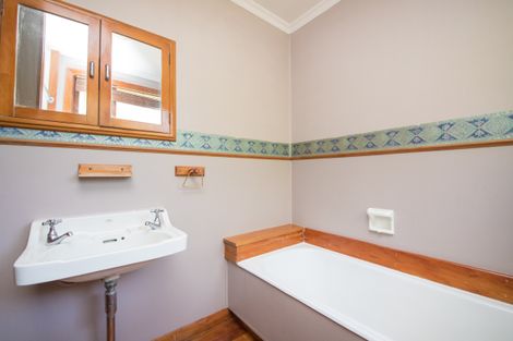 Photo of property in 580 Ferguson Street, Terrace End, Palmerston North, 4410