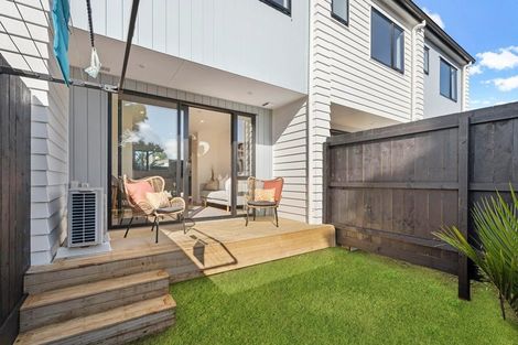 Photo of property in 5/3 Derrett Place, Mangere Bridge, Auckland, 2022