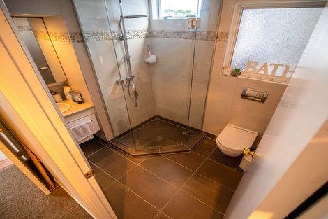 Photo of property in 1/47 Rawene Road, Birkenhead, Auckland, 0626