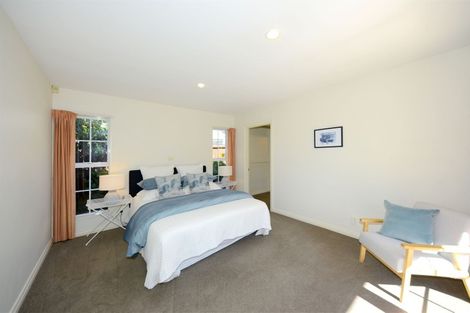 Photo of property in 233 Avonhead Road, Avonhead, Christchurch, 8042