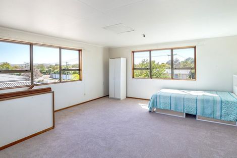 Photo of property in 27 Wavell Crescent, Lansdowne, Masterton, 5810