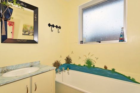 Photo of property in 2/53 Kuaka Crescent, Bromley, Christchurch, 8062