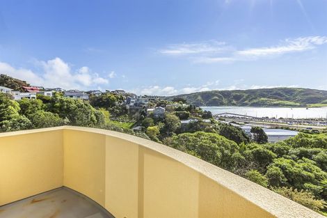 Photo of property in 2 Whitianga View, Paremata, Porirua, 5024