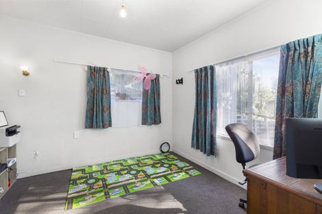 Photo of property in 26 Collins Avenue, Tawa, Wellington, 5028