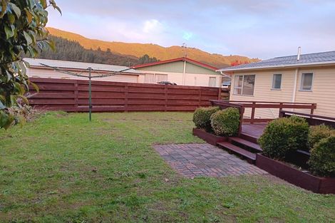 Photo of property in 10 Twickenham Street, Wainuiomata, Lower Hutt, 5014