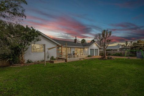 Photo of property in 40 Waikoukou Valley Road, Waimauku, 0812