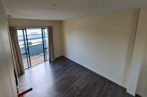Photo of property in Lakeview Terrace, 20/14 Ambrico Place, New Lynn, Auckland, 0600