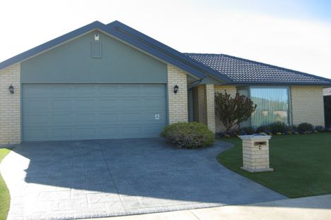 Photo of property in 6 Baltic Place, Northwood, Christchurch, 8051