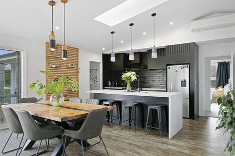 Photo of property in 6 Kahikatea Drive, Kinloch, Taupo, 3377