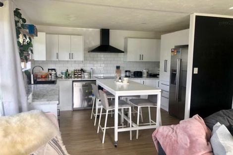 Photo of property in 2/81a Salisbury Road, Birkdale, Auckland, 0626