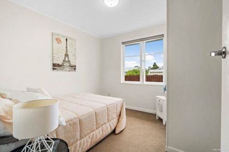Photo of property in 8 Ranui Station Road, Ranui, Auckland, 0612