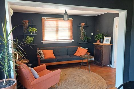 Photo of property in 276 Keyes Road, New Brighton, Christchurch, 8083