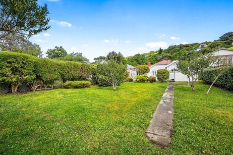 Photo of property in 13 Severn Street, Island Bay, Wellington, 6023