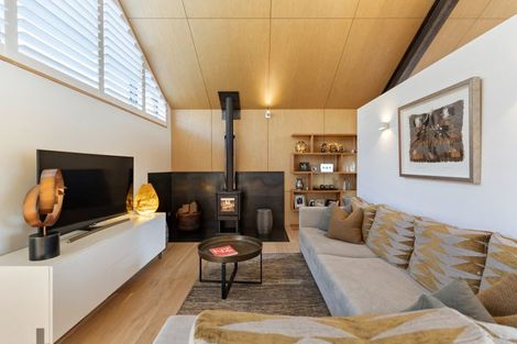 Photo of property in 39 Mcadam Drive, Jacks Point, Queenstown, 9371