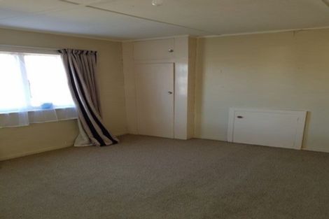 Photo of property in 12 Avenue Road, West End, Timaru, 7910