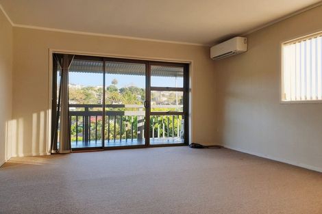 Photo of property in 1/723 Beach Road, Browns Bay, Auckland, 0630