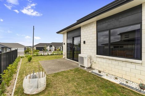 Photo of property in 35 Longbow Terrace, Flagstaff, Hamilton, 3210