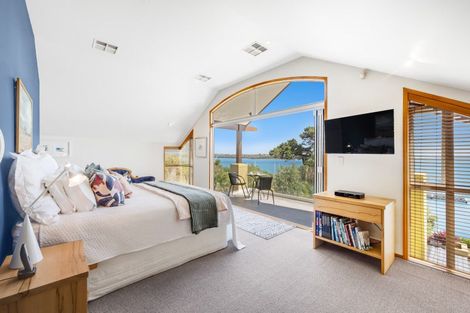 Photo of property in 33 Takutai Avenue, Half Moon Bay, Auckland, 2012