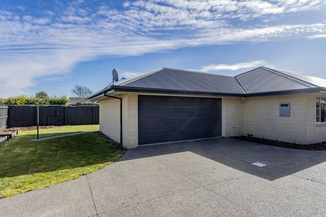 Photo of property in 15 Hampstead Close, Rangiora, 7400