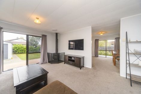 Photo of property in 75 Geraldine Crescent, Cloverlea, Palmerston North, 4412