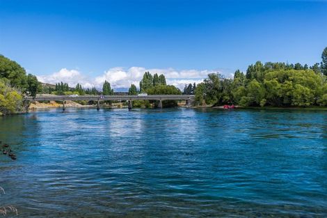 Photo of property in 2 Arklow Street, Albert Town, Wanaka, 9305