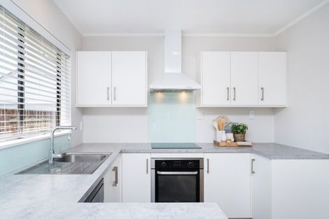 Photo of property in 60 Hillcrest Drive, Kelvin Grove, Palmerston North, 4414