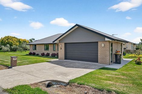 Photo of property in 3 Redwood Lane, Martinborough, 5711