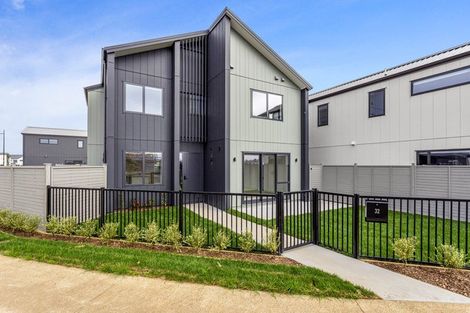 Photo of property in 32 Viridian Avenue, Rosehill, Papakura, 2113