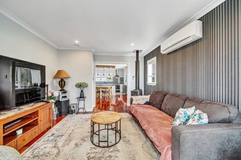 Photo of property in 32 Collins Street, Hawera, 4610