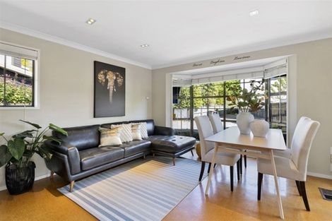 Photo of property in 274 Memorial Avenue, Burnside, Christchurch, 8053