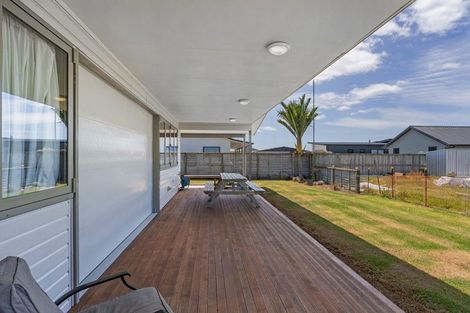 Photo of property in 140 Ngaio Drive, Matarangi, Whitianga, 3592