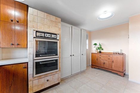 Photo of property in 38 Balmain Road, Chatswood, Auckland, 0626