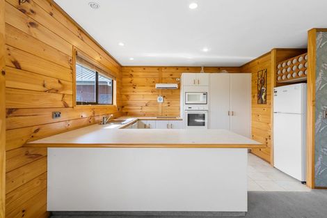 Photo of property in 3 Antonia Place, Kinloch, Taupo, 3377