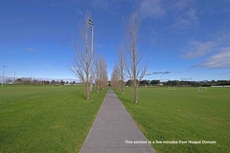 Photo of property in 42 Jane Maree Road, Kumeu, 0810