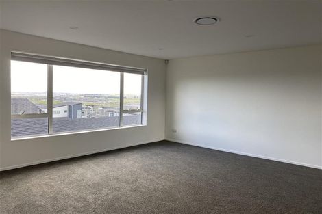 Photo of property in 2 Tannaghmore Drive, Flat Bush, Auckland, 2019