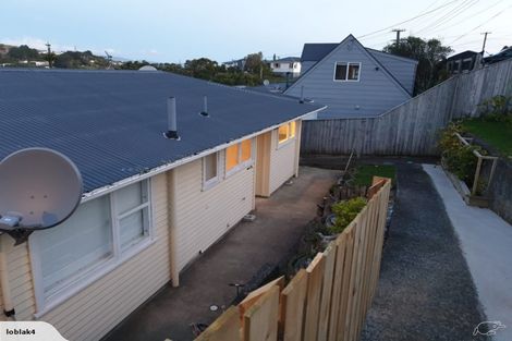 Photo of property in 111 Ruskin Road, Newlands, Wellington, 6037