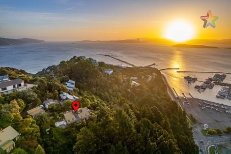 Photo of property in 39 Nikau Road, Point Howard, Lower Hutt, 5013