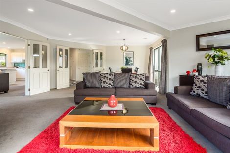 Photo of property in 22 Lanyon Place, Whitby, Porirua, 5024